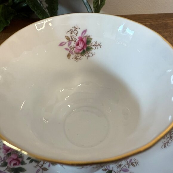 Royal Albert Lavender Rose Teacup and Saucer Vintage Bone China Floral - Picture 6 of 8